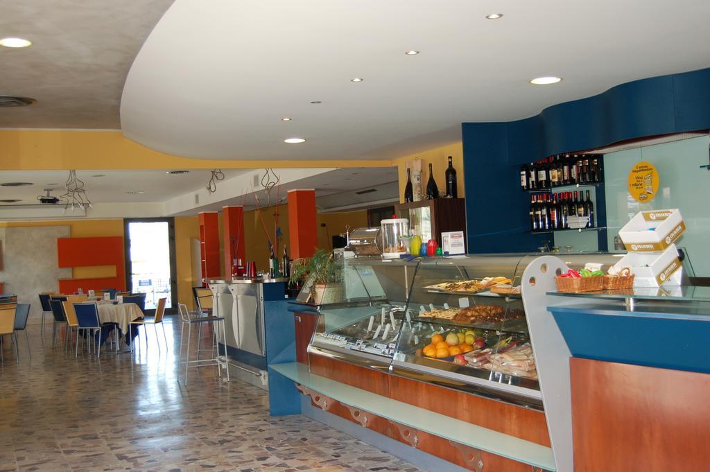 Serrungarina Hotel Flaminio Tavernelle מראה חיצוני תמונה
